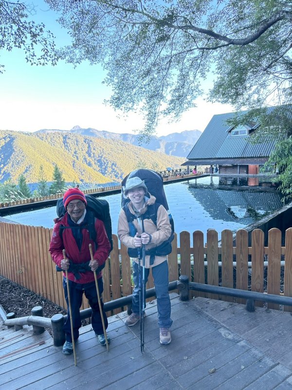 【親子】帶著77歲爸爸爬百岳！2025第一爬也是唯一一爬   雪山西稜