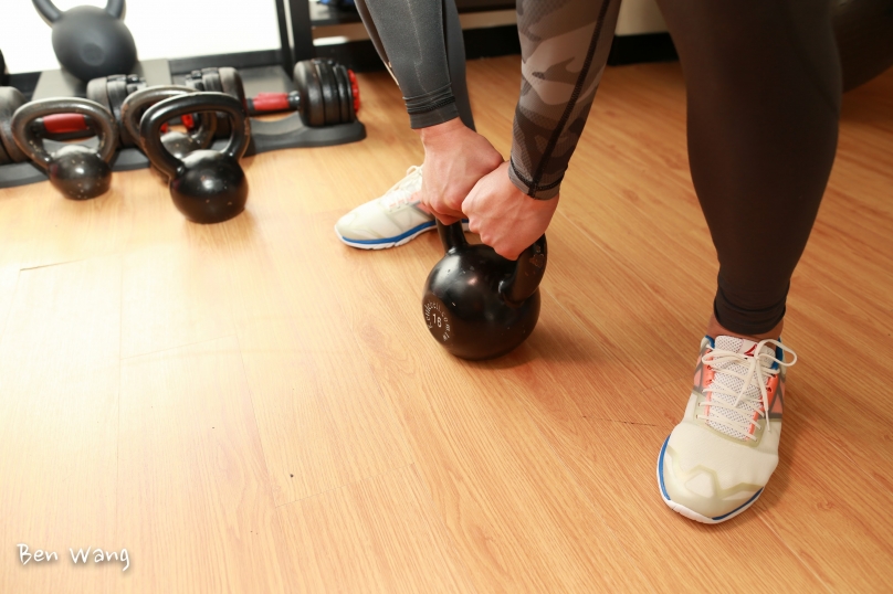 壶铃摆荡-kettlebell swing