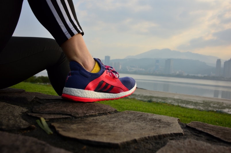 【評測】兼具外型與功能 為女性而生的 PureBOOST X