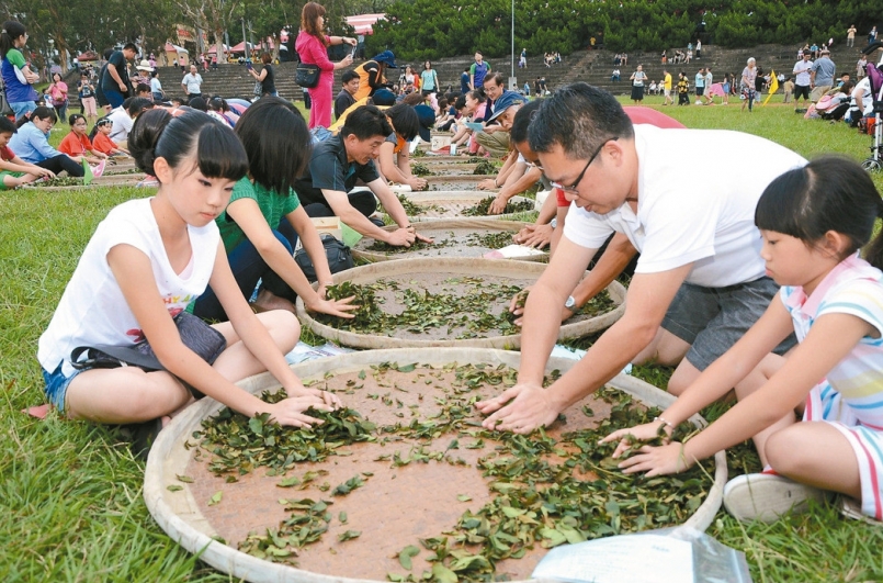 【新聞】雙十連假 品茶、路跑玩南投