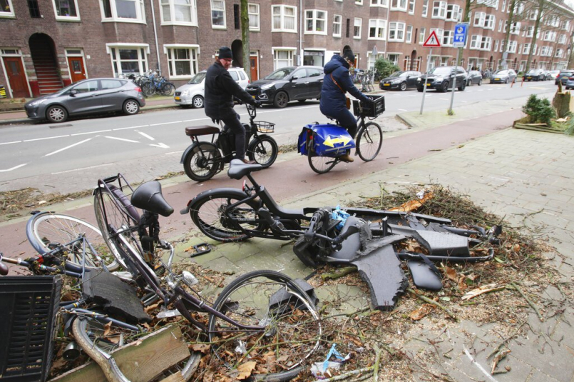 荷蘭首都阿姆斯特丹的自行車用路人。 圖／美聯社