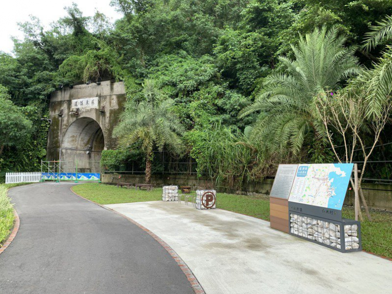 蘇澳鎮公所獲中央補助,進行「蘇澳鎮蘇東隧道自行車停駐廣場串聯工程」。記者林佳彣/攝影 蘇澳鎮公所獲中央補助,進行「蘇澳鎮蘇東隧道自行車停駐廣場串聯工程」。記者林佳彣/攝影