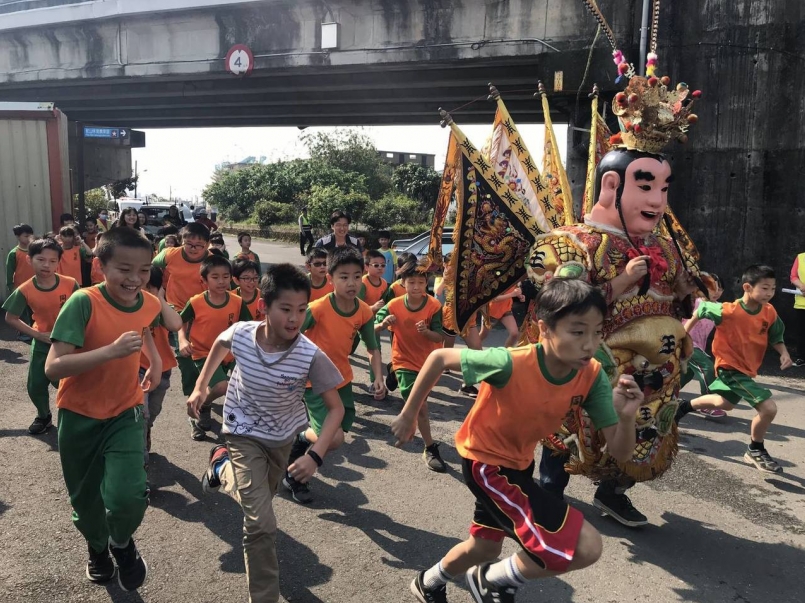 【新聞】不一樣的兒童節!三太子陪路跑、還能玩科學闖關遊戲