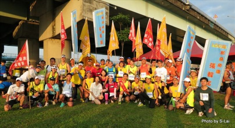 [台灣跑透透] 2013海山馬拉松暨邪惡帝國百馬團完跑