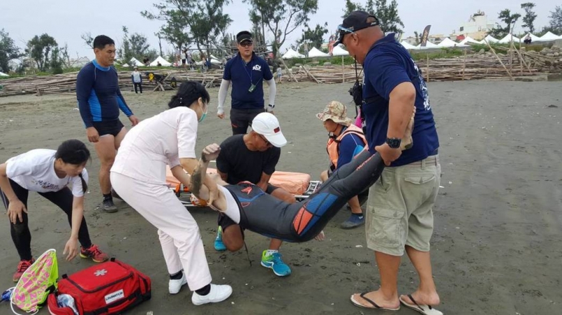 【新闻】tst 铁人三项游泳赛选手昏迷命危 动用叶克膜抢救