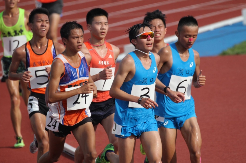 是剛打破全國女子撐竿跳全國紀錄的吳家如,以及拿下去年全運會 400m