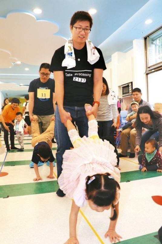 【新聞】親子運動會 示範「親子動健康」