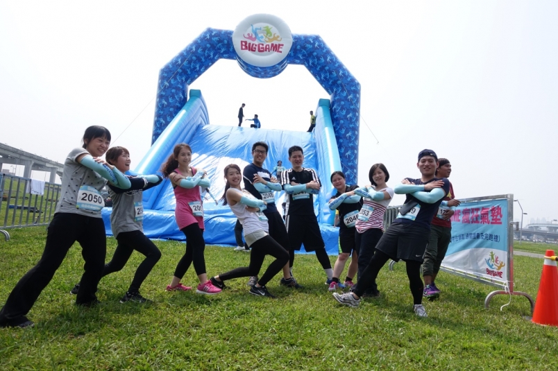 带著赤子之心,闯关挑战,为青春岁月的友谊增温