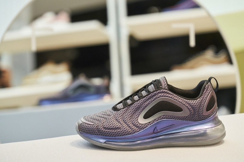 nike kicks lounge a11