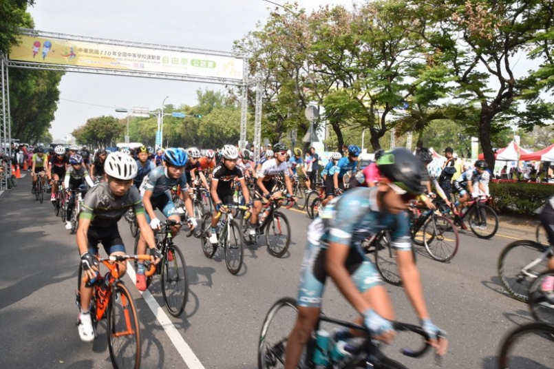 全中運自由車將列必辦項目,今年第一年開賽,兩百多名選手參賽,50公里組和100公里組經一番激烈競賽成績出爐。記者蔡維斌/攝影 全中運自由車將列必辦項目,今年第一年開賽,兩百多名選手參賽,50公里組和100公里組經一番激烈競賽成績出爐。記者蔡維斌/攝影