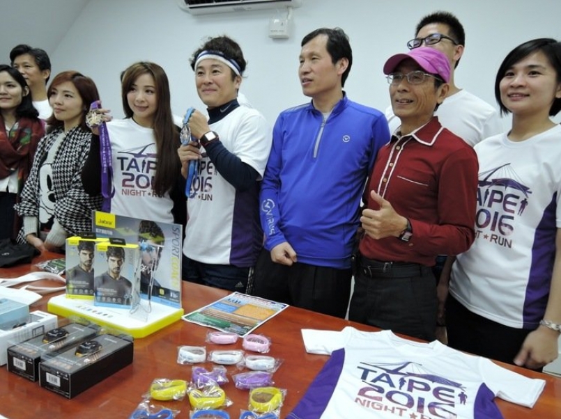 【新聞】大佳夜跑 400志工加油團