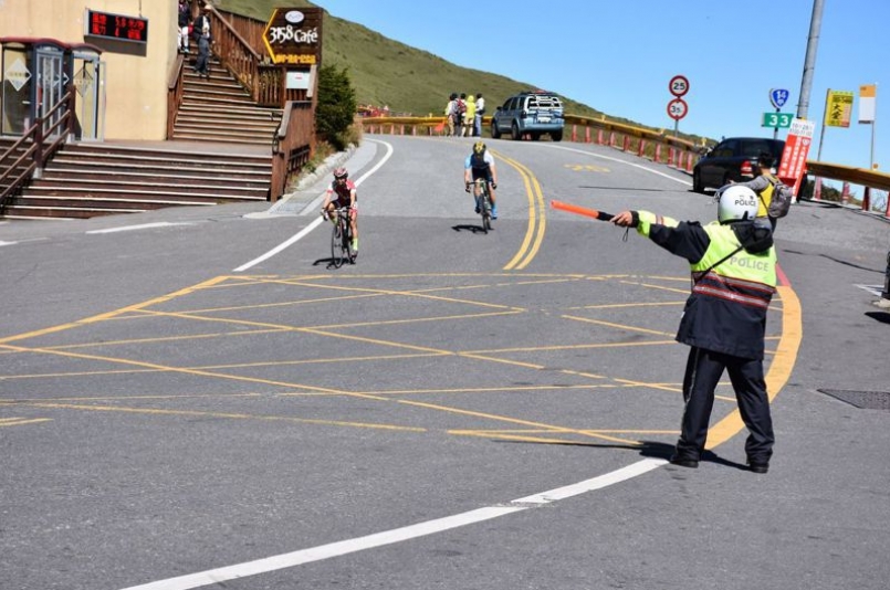 台灣自行車登山王挑戰賽，將於10月23日登場，路線從七星潭攀升到合歡山武嶺，警方封路管制，請用路人注意。圖／警方提供