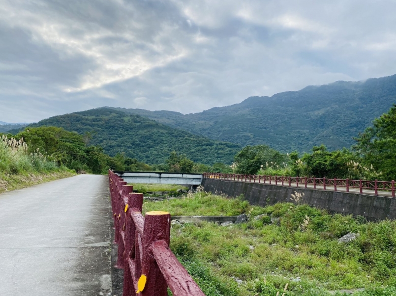 花蓮壽豐環鄉自行車道沿途盡是村野風光,享受無人車的寧靜。 圖/王思慧 攝影 花蓮壽豐環鄉自行車道沿途盡是村野風光,享受無人車的寧靜。 圖/王思慧 攝影