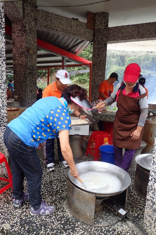 「芳裕农场」也有著一群「无敌青春萨克斯风乐团」