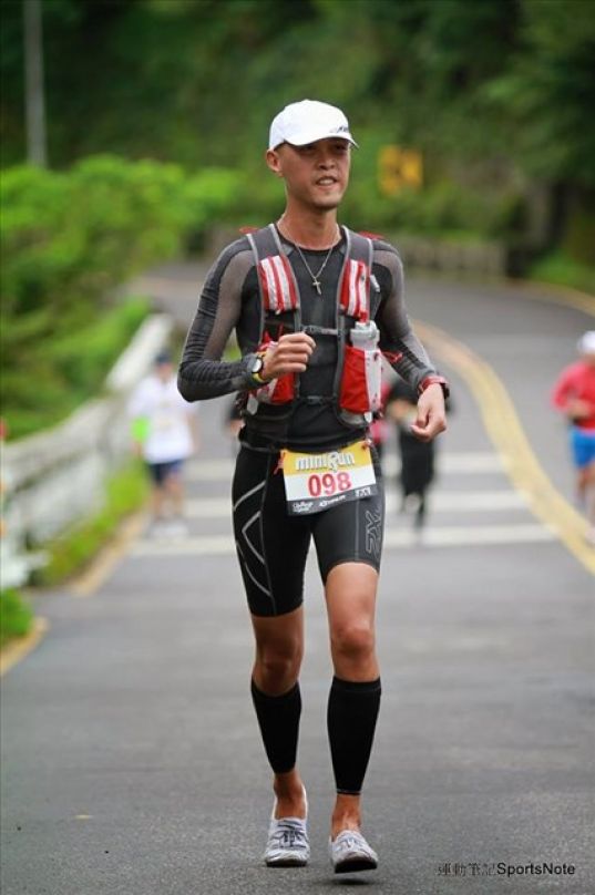 [跑鞋測試] 赤足越野 Merrell Road Glove 2