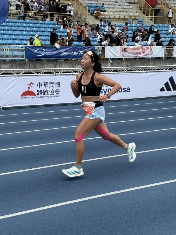 a159fc76bdb86f0838853f9fb1be061942a0e188f5033bc65bf8d78622277c4e.jpg