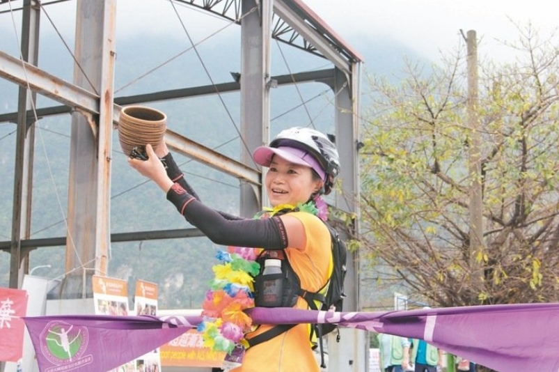 【賽事】台灣最難超馬 3分之2棄賽 女博士封后