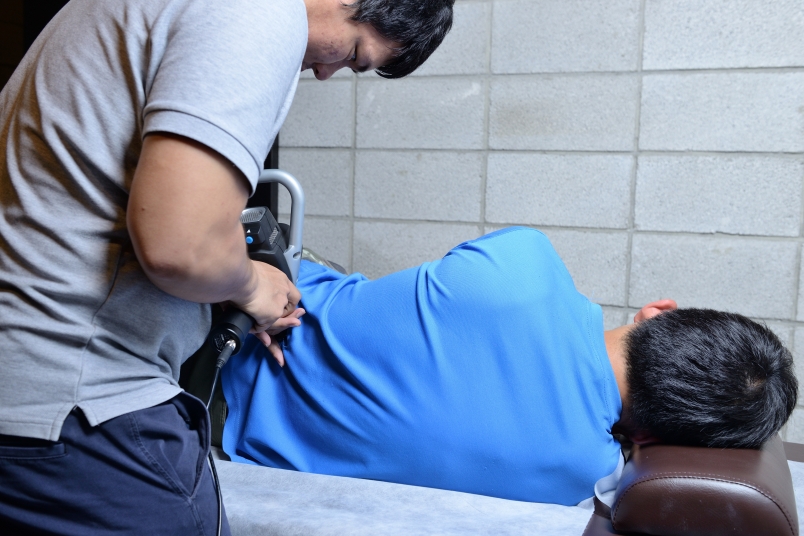 有熊科技运动按摩让你舒服到想要洗洗睡 其实我是个非常怕按摩的人