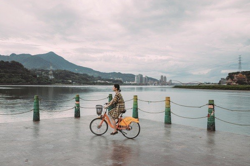有了便利的YouBike，更能盡興地騎單車遊賞台北。 （攝影／蔡耀徵）