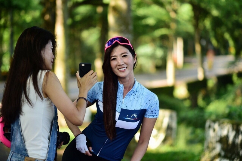 【新聞】單車界神力女超人陳榆妡熱心公益 人美心也美