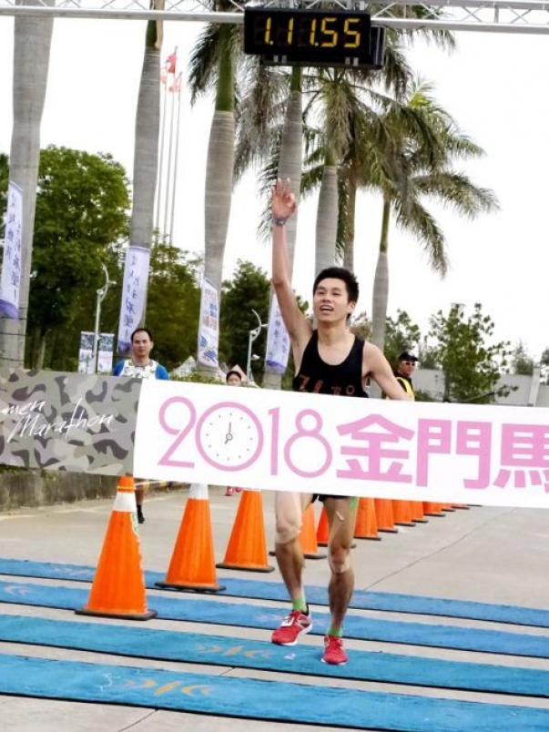 【賽事】跑出人生目標 陳秉豐男子半馬稱王