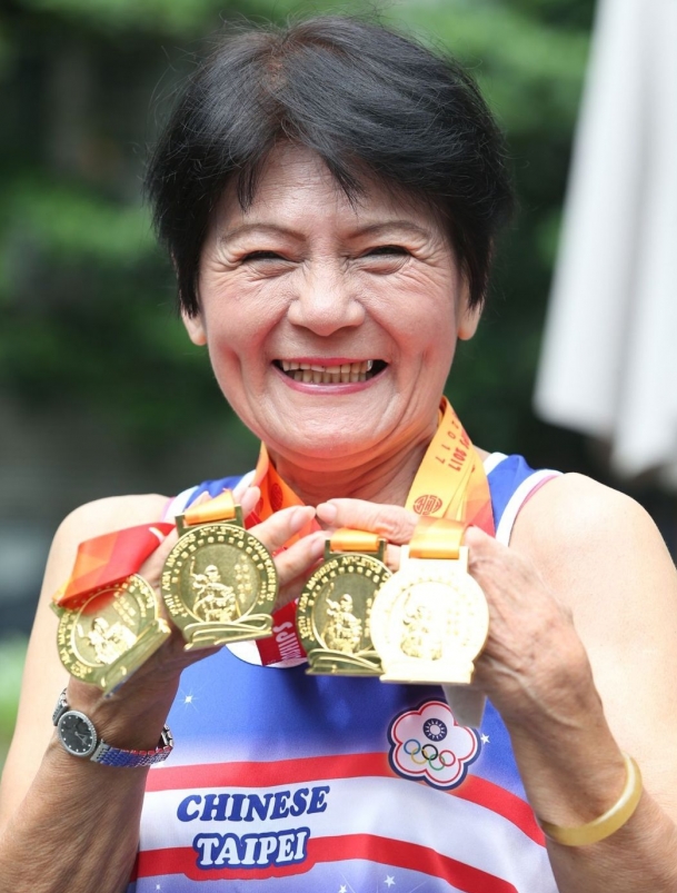 【新闻】80岁潘秀云「老将亚洲田径赛」夺四金