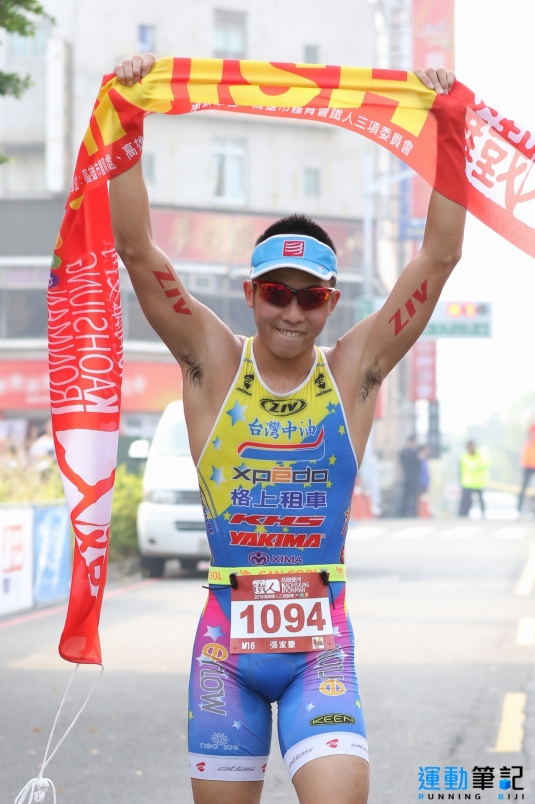 【新聞】愛河鐵人三項 張家姐弟包辦男女金牌