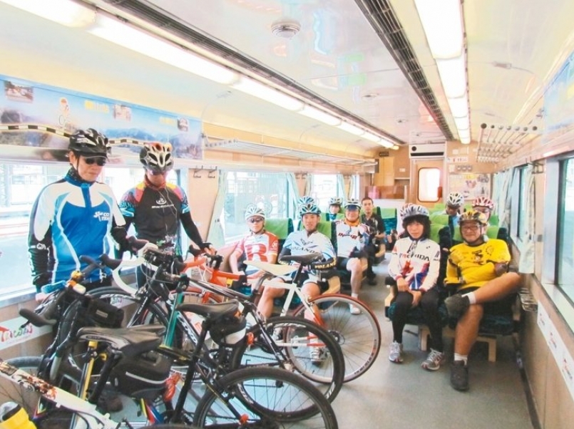 【新聞】台鐵限單車長度 車友：變相封殺單車族