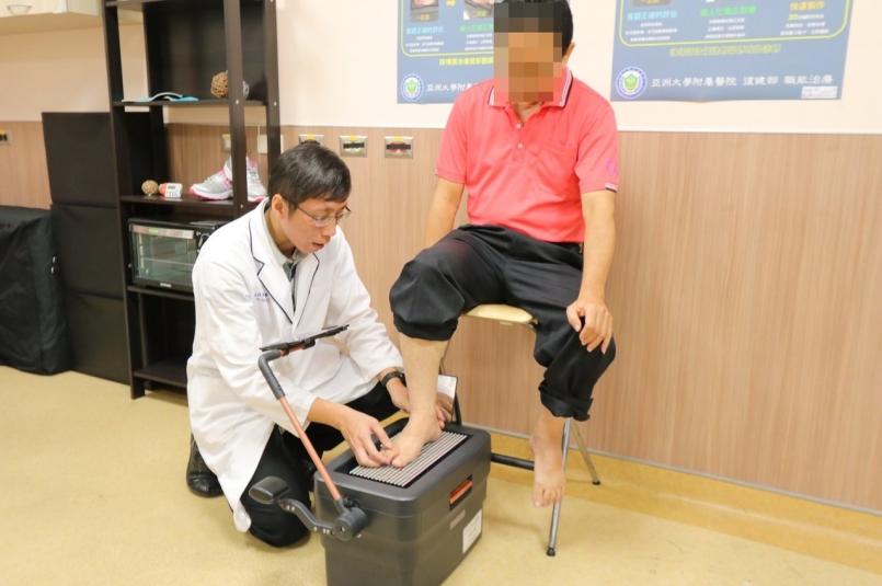 【健康】退化性關節炎導致膝蓋不適 可以穿鞋客製化鞋墊試試