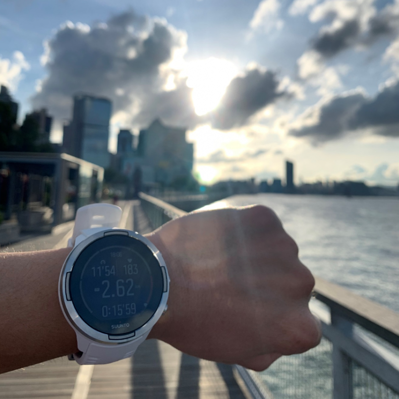 練跑夠長氣開會夠體面Suunto 9 Baro Titanium | 漫跑達人| 運動筆記HK