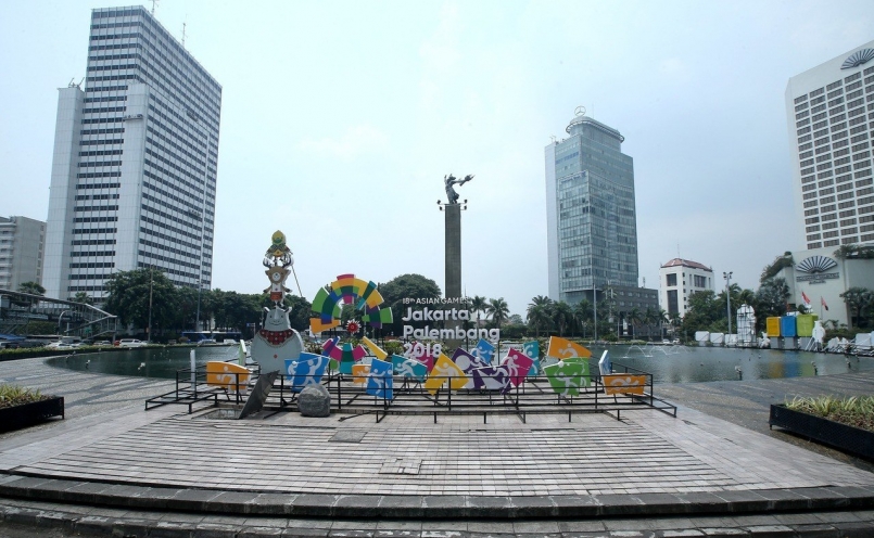 2018 年亚运在雅加达,巨港举办,雅加达市区随处可见宣传标语,旗帜.