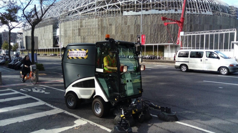 【新聞】北市小型掃街車明年上路 減少空氣中PM2.5微粒