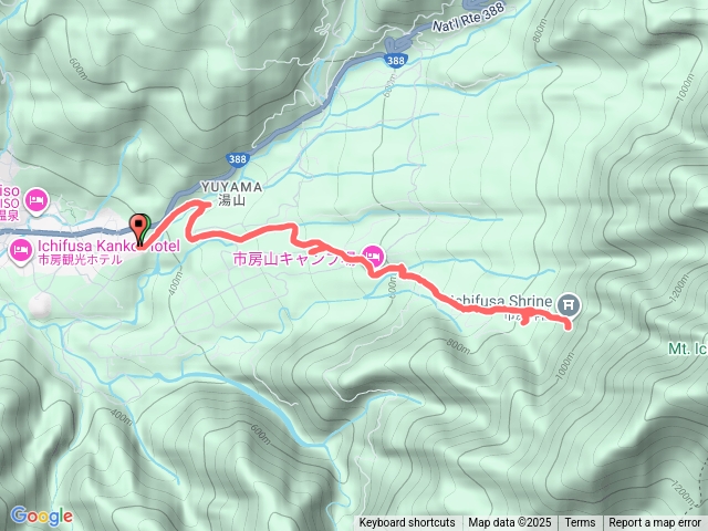 20251105市房山神社参道（獨行）