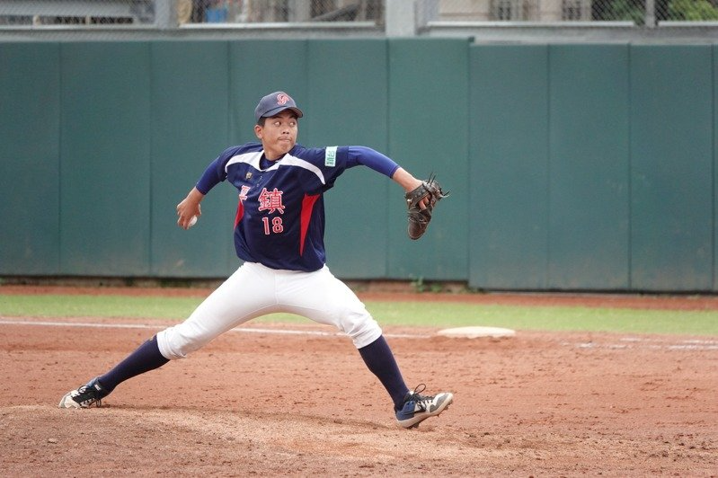 桃園市吳秉恩拿下大會MVP。 記者蘇志畬/攝影 桃園市吳秉恩拿下大會MVP。 記者蘇志畬/攝影