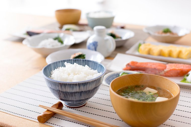 【健康】不吃澱粉只吃肉和菜能減肥？營養師：醣類也是重要營養素，3 原則健康吃