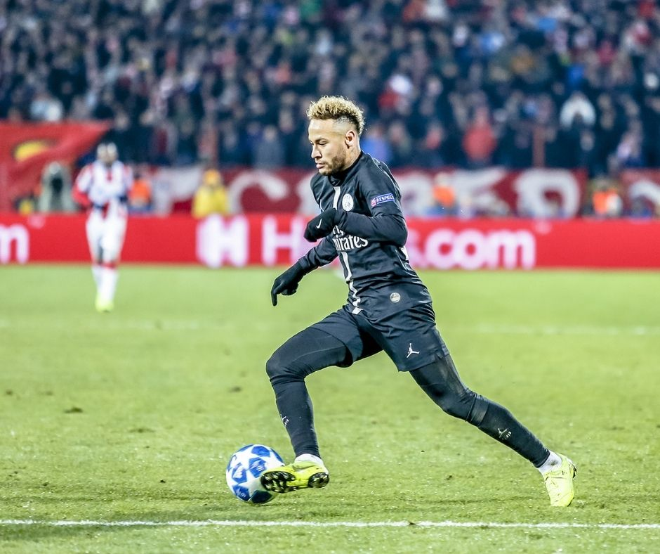 Tiểu sử cầu thủ Neymar - Hành trình từ một cậu bé đến ngôi sao bóng đá thế giới