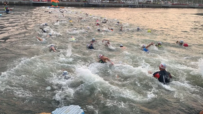 【賽事】愛河鐵人 3 項 400 好手防疫中完賽