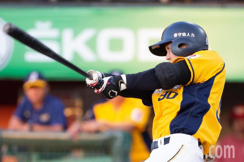 中信兄弟江坤宇。記者季相儒／攝影