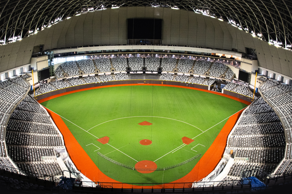 スタジアムの観客席

中程度の精度で自動的に生成された説明