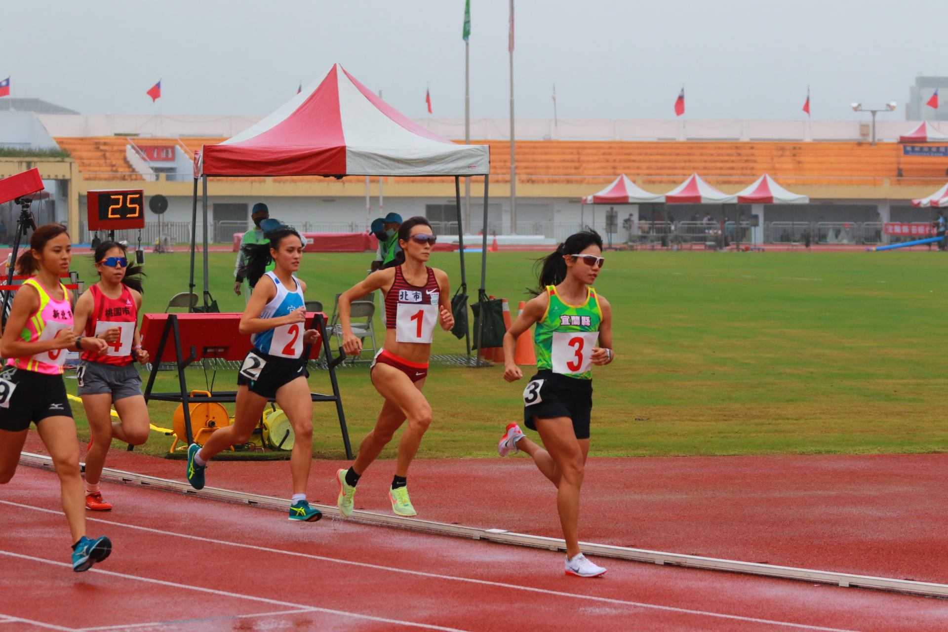 【全田錦】雨中激戰！女子萬米末段決勝！謝
