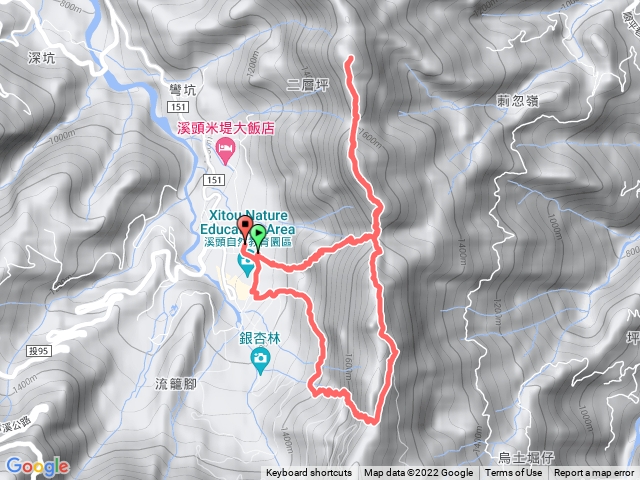 溪頭鳳凰山(溪頭教育園區停車場上)