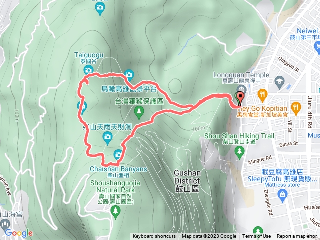 壽山步道龍門亭上盤榕