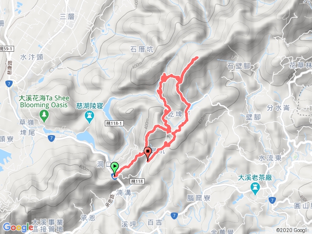 百吉林蔭步道上白石山