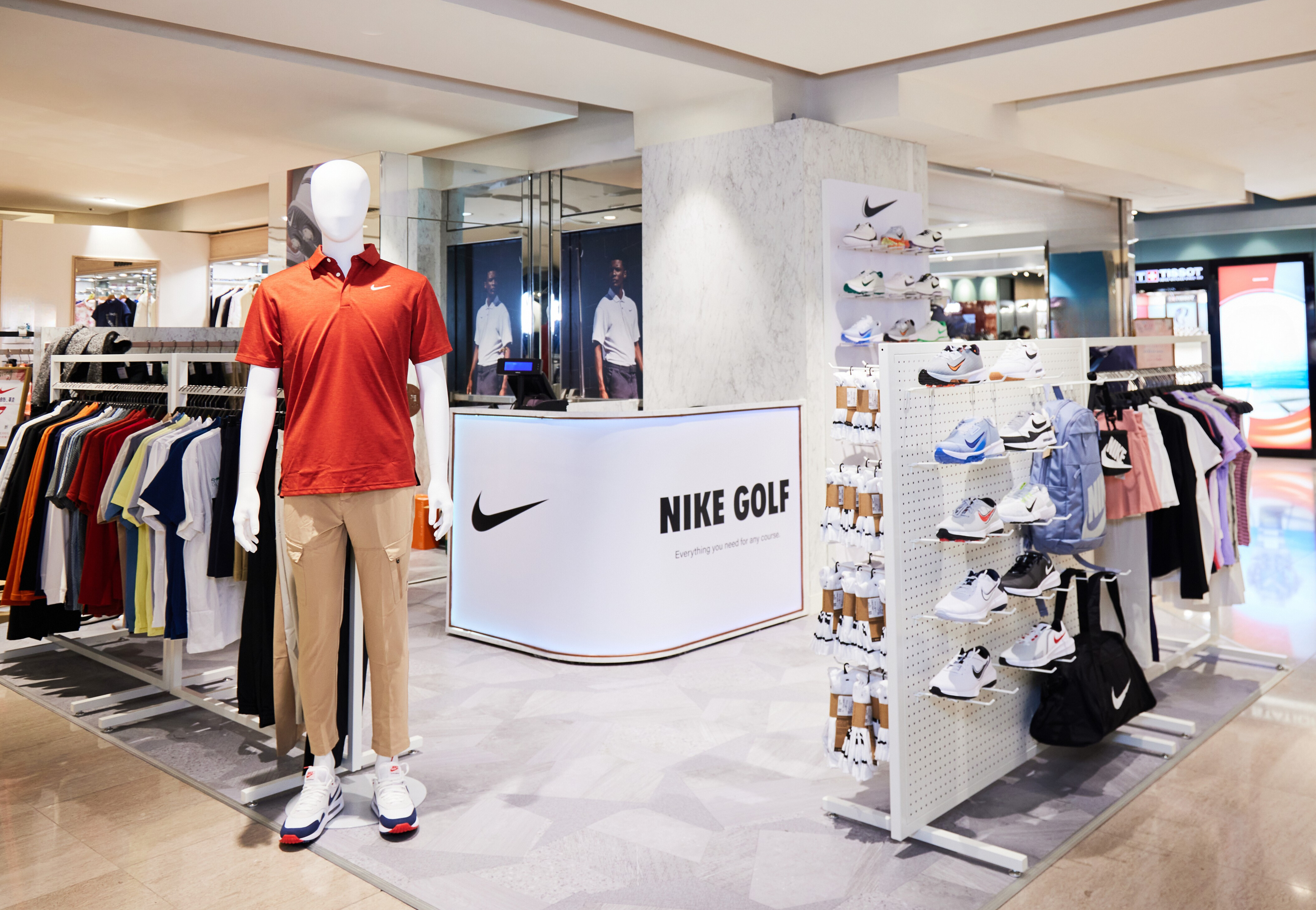【品牌動態】NIKE GOLF 強勢進駐忠孝 SOGO 引領都會高爾夫新風潮！