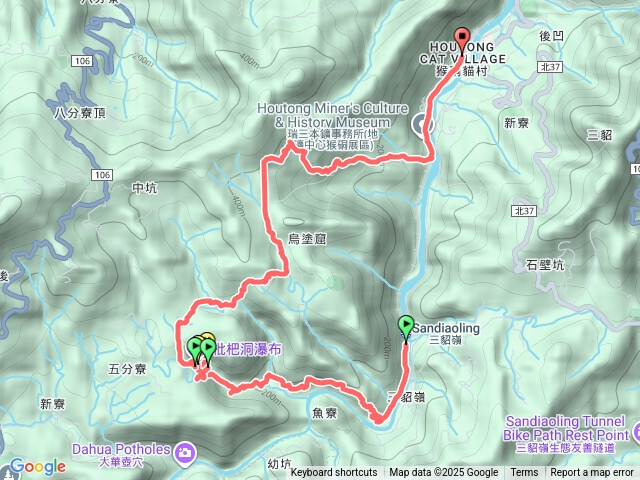 三貂嶺三層瀑布。猴洞