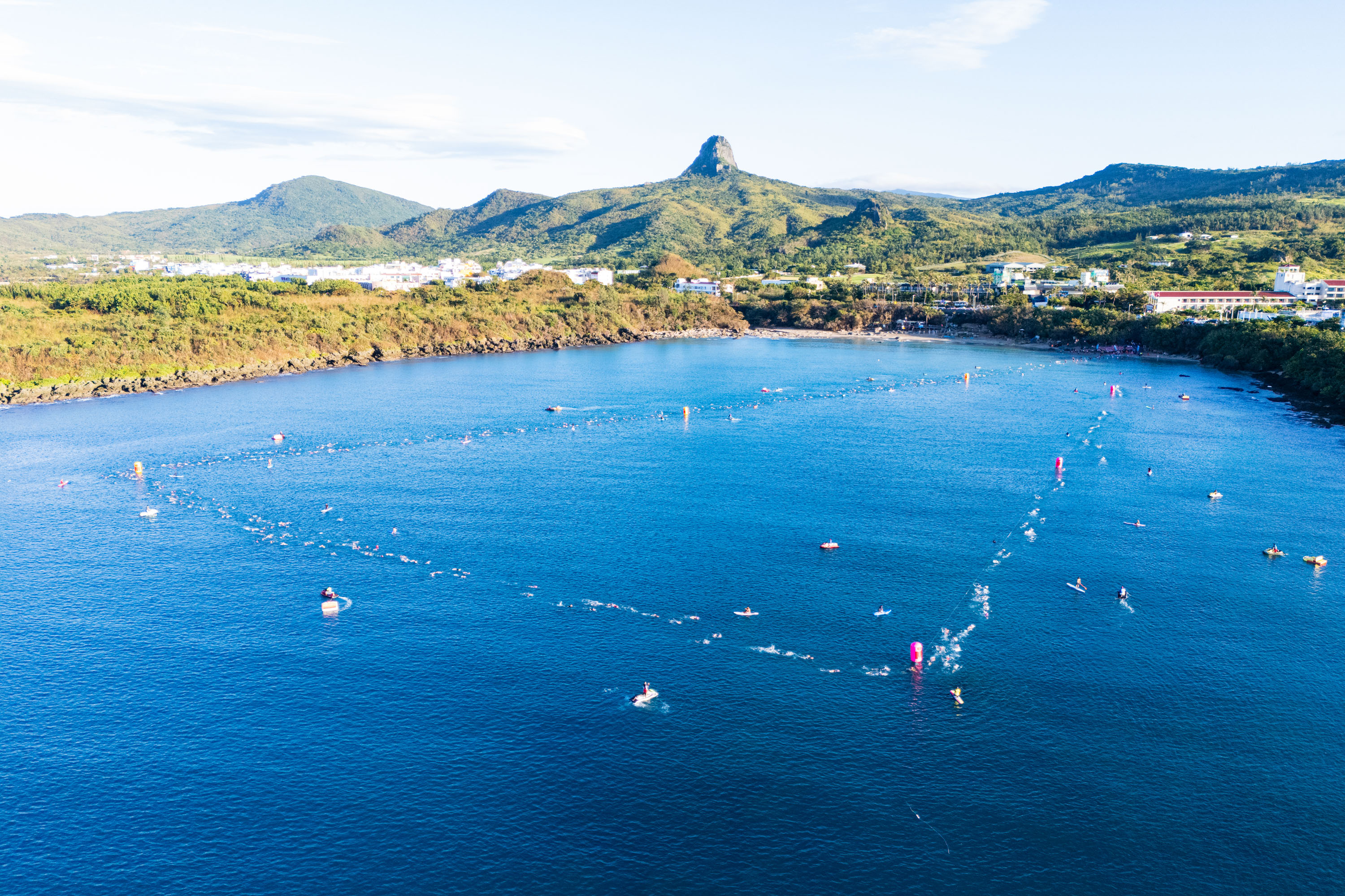 【賽事】IRONMAN 70.3 墾丁國際鐵人三項賽 張家豪連霸、張綺文首次參賽即封后！