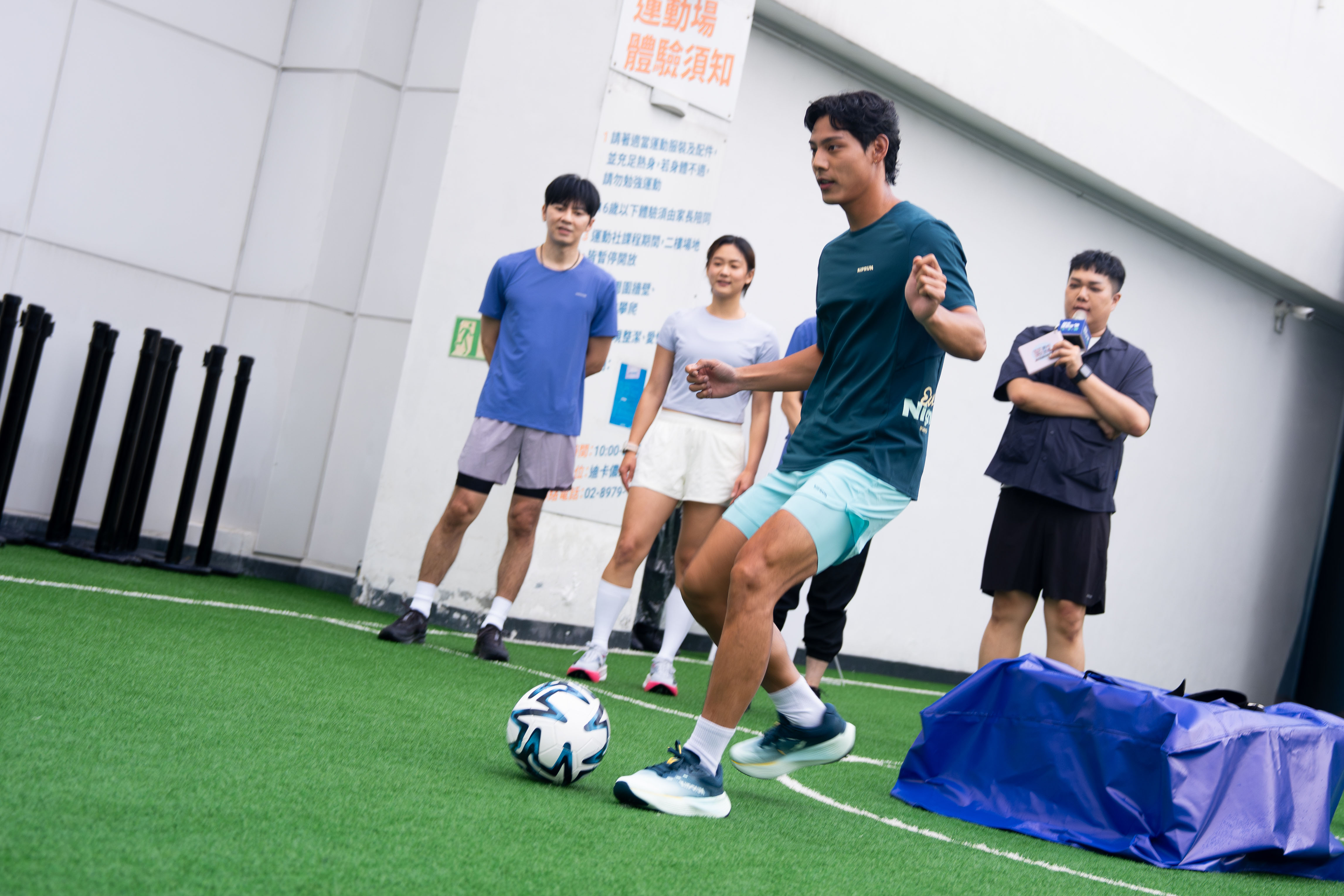 d5fede3896dc101022cfc86f3e43e2801ff8a7b5dc7a7d1f0ed65aaa29c04b1e.jpg