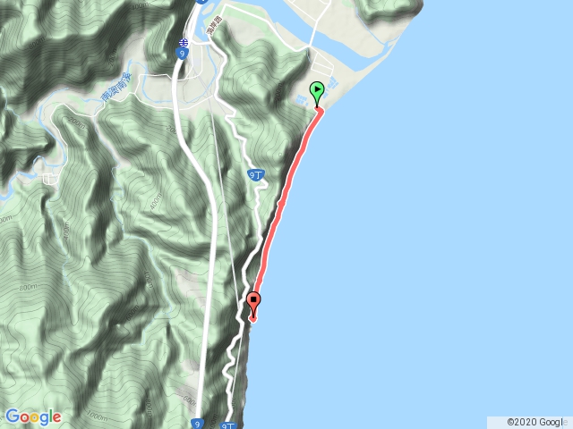 神秘海灘海蝕洞