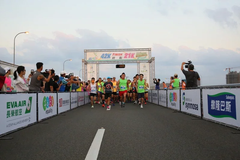 【賽事】國道馬拉松邁入 25 屆 傅淑萍跑出 3 連霸