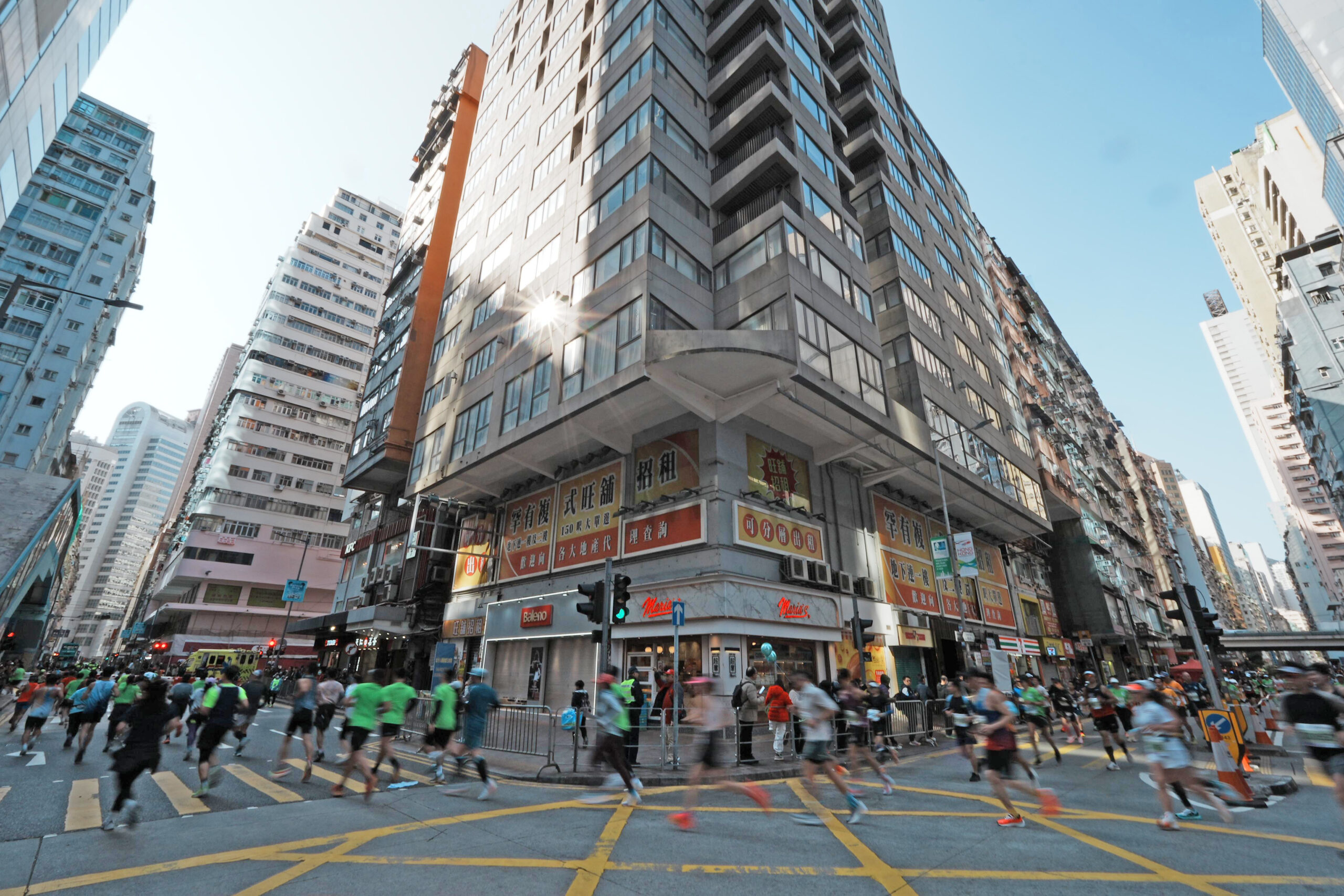 【賽事】渣打香港馬拉松衝線布條「提前下班」？三名中國跑者遭 DQ